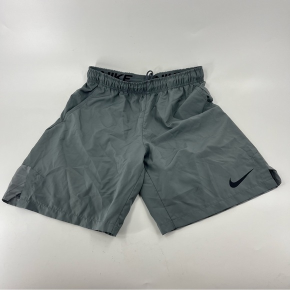 Nike Dri Fit Athletic Shorts - Picture 4 of 8